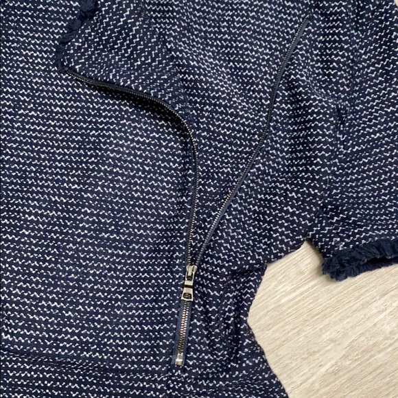 BCBG NAVY BLUE PEPLUM TOP - Picture 2 of 4